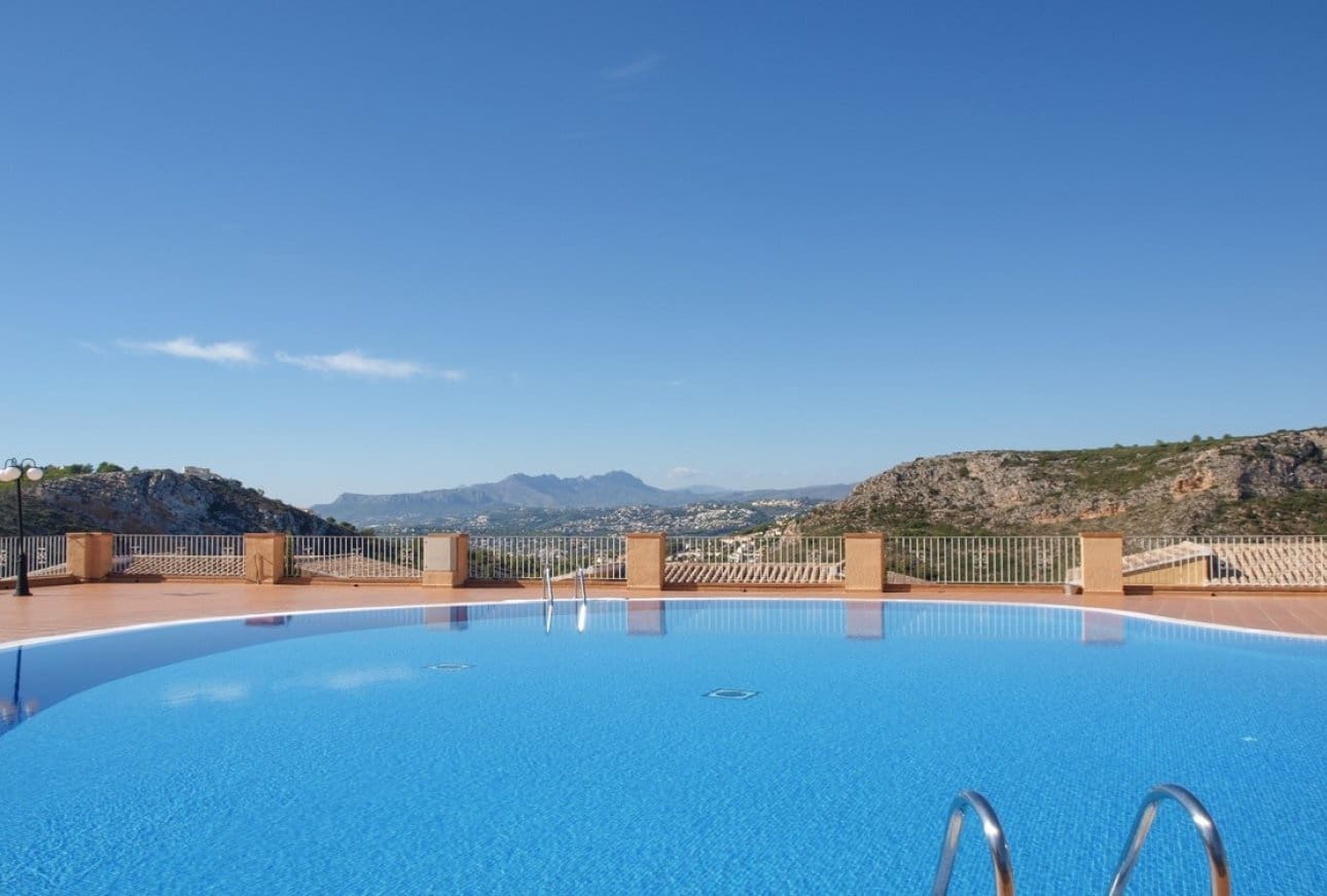 Apartamento de 2 habitaciones en Cumbre del Sol en venta con piscina - 190.000 € (Ref: 6993967)