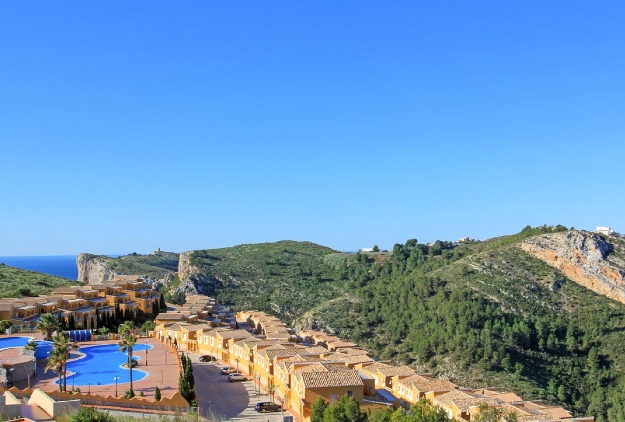 Apartamento de 2 habitaciones en Cumbre del Sol en venta con piscina - 190.000 € (Ref: 6993967)