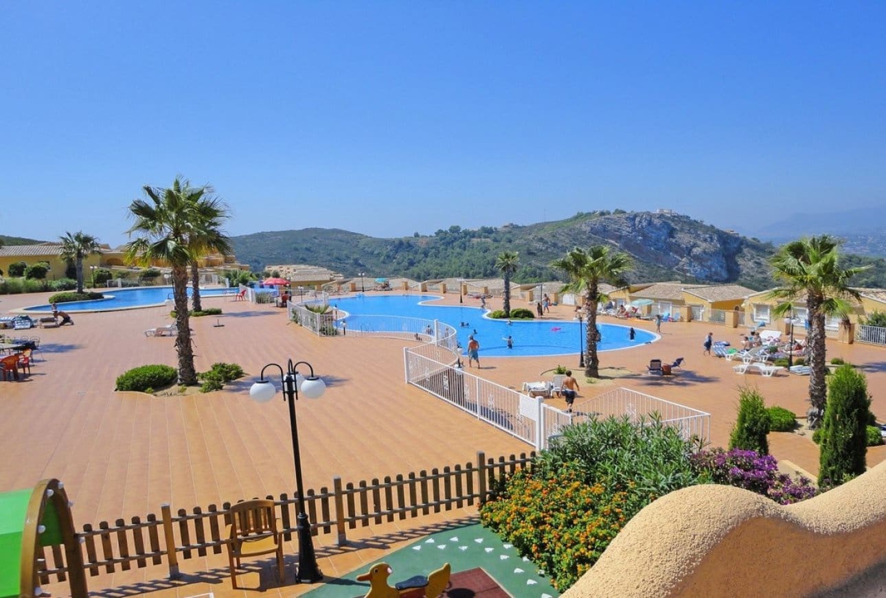 Apartamento de 2 habitaciones en Cumbre del Sol en venta con piscina - 190.000 € (Ref: 6993967)