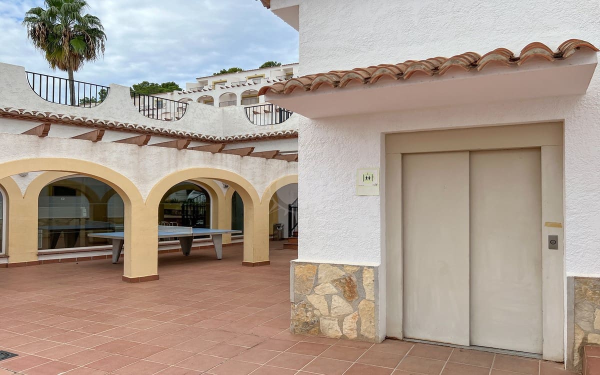 Apartamento de 2 habitaciones en Calpe / Calp en venta con piscina - 265.000 € (Ref: 7313704)