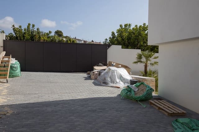 4 slaapkamer Villa te koop in Benissa met zwembad - € 1.550.000 (Ref: 7387933)