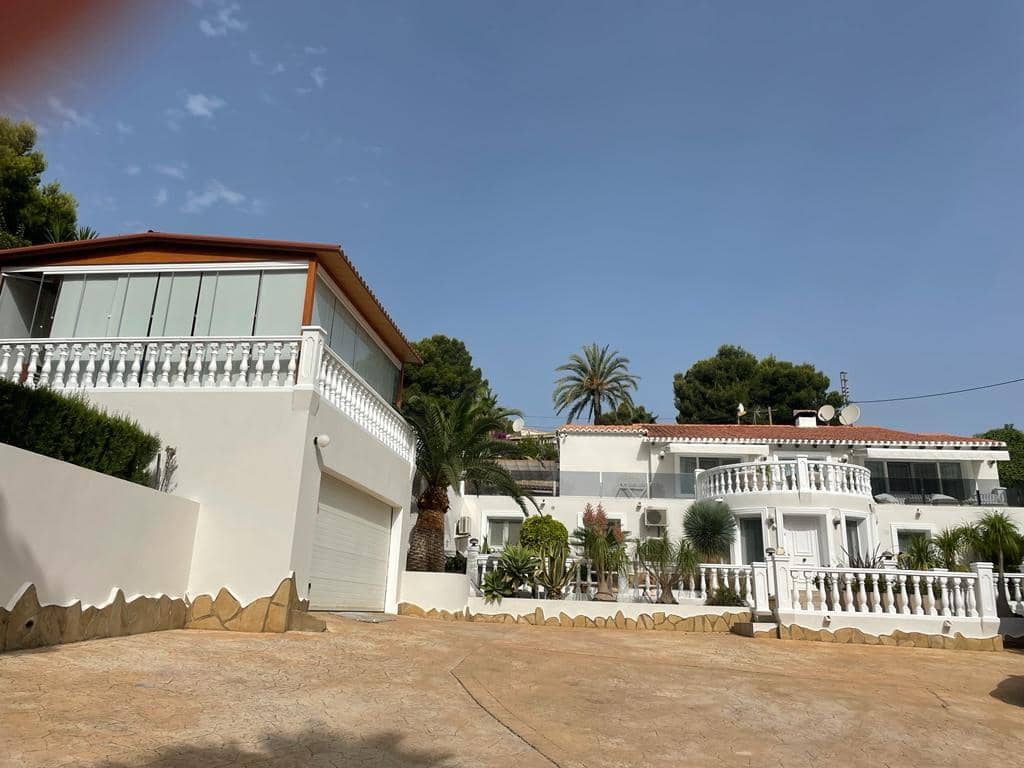 3 soveværelse Villa til salg i Moraira med swimmingpool - € 1.285.000 (Ref: 7811679)