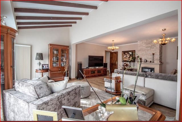 3 soveværelse Villa til salg i Moraira, Teulada-Moraira med swimmingpool - € 1.285.000 (Ref: 7811679)