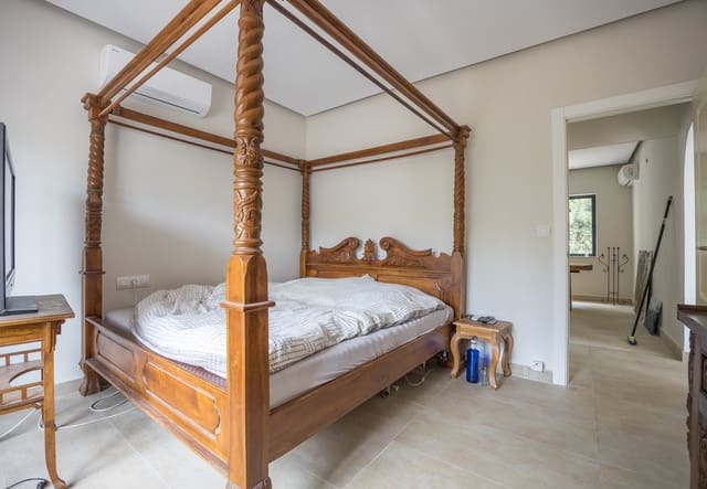 3 slaapkamer Villa te koop in Moraira, Teulada-Moraira met zwembad - € 640.000 (Ref: 8225893)