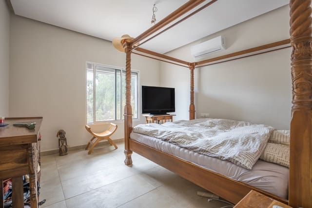 3 slaapkamer Villa te koop in Moraira, Teulada-Moraira met zwembad - € 640.000 (Ref: 8225893)