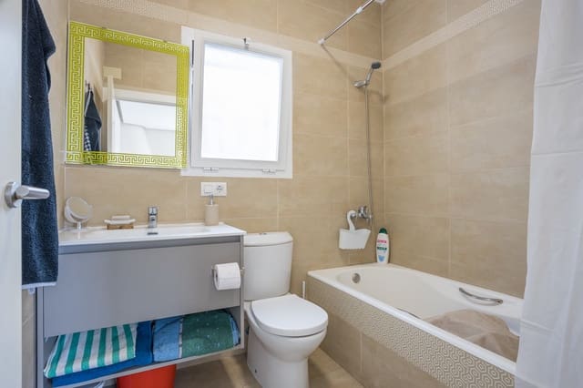 3 slaapkamer Villa te koop in Moraira, Teulada-Moraira met zwembad - € 640.000 (Ref: 8225893)