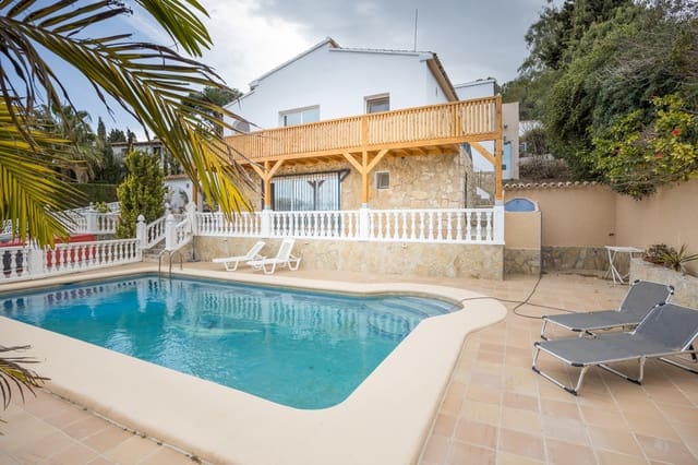 3 slaapkamer Villa te koop in Moraira, Teulada-Moraira met zwembad - € 640.000 (Ref: 8225893)