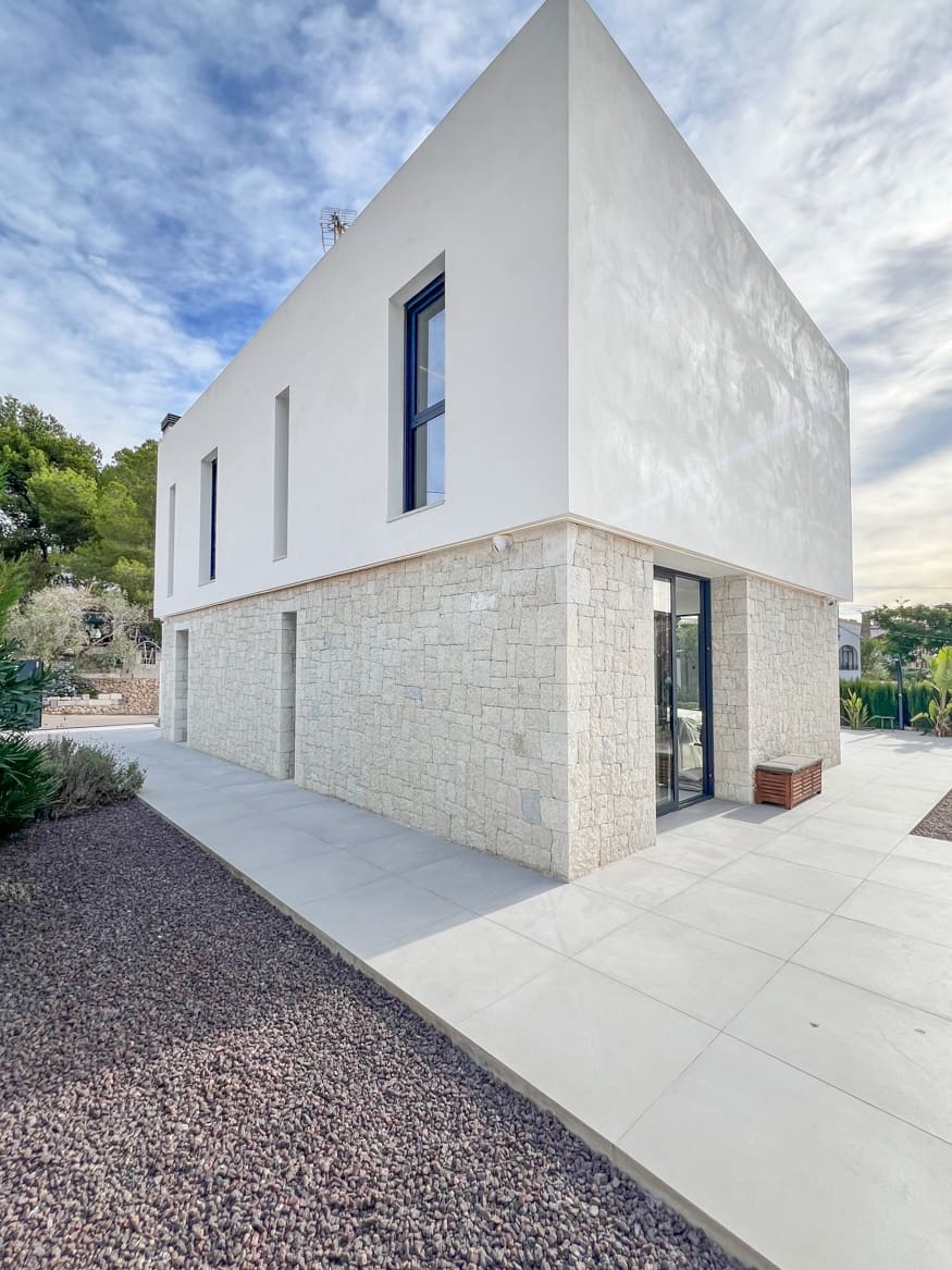 4 slaapkamer Villa te koop in Benissa met zwembad - € 1.250.000 (Ref: 8317123)