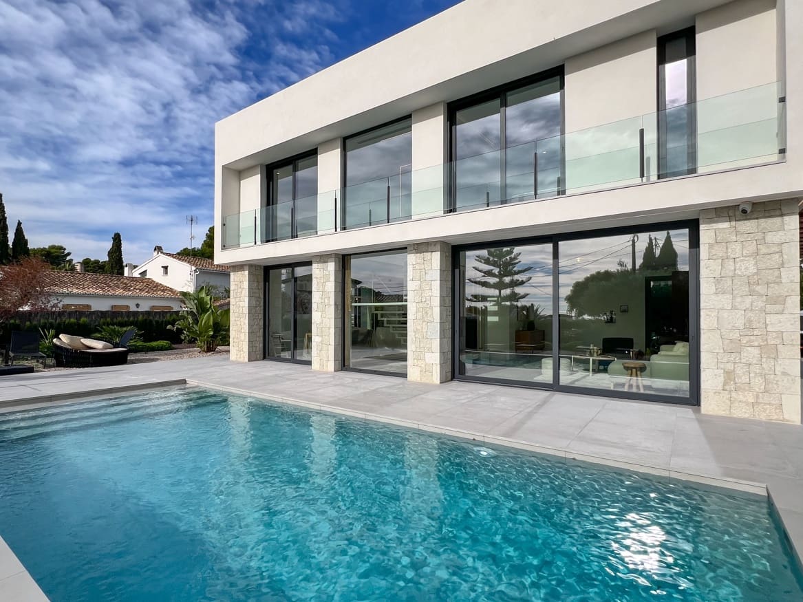 4 slaapkamer Villa te koop in Benissa met zwembad - € 1.250.000 (Ref: 8317123)