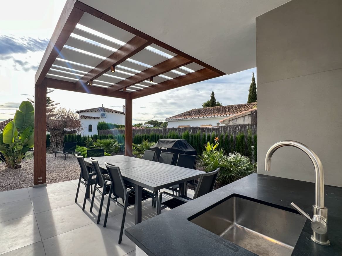 4 slaapkamer Villa te koop in Benissa met zwembad - € 1.250.000 (Ref: 8317123)