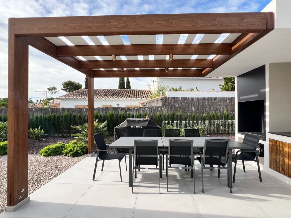 4 slaapkamer Villa te koop in Benissa met zwembad - € 1.250.000 (Ref: 8317123)