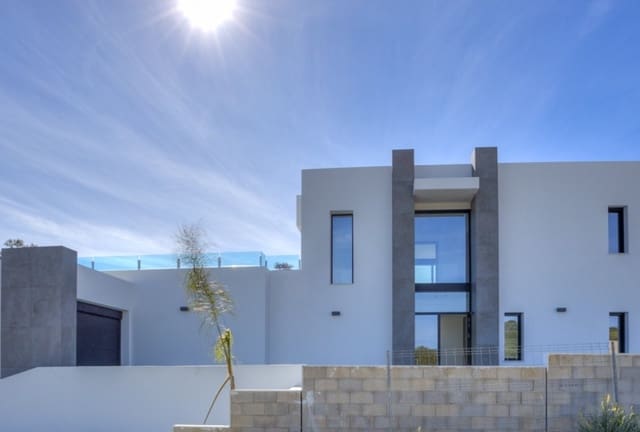 4 soverom Villa til salgs i Moraira, Teulada-Moraira med svømmebasseng garasje - € 1 850 000 (Ref: 8678671)