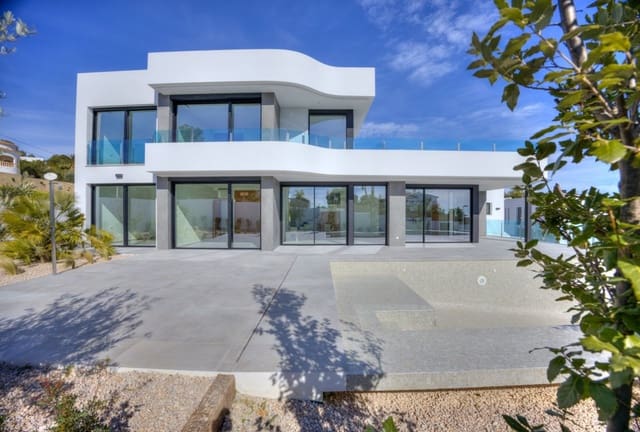4 soverom Villa til salgs i Moraira, Teulada-Moraira med svømmebasseng garasje - € 1 850 000 (Ref: 8678671)