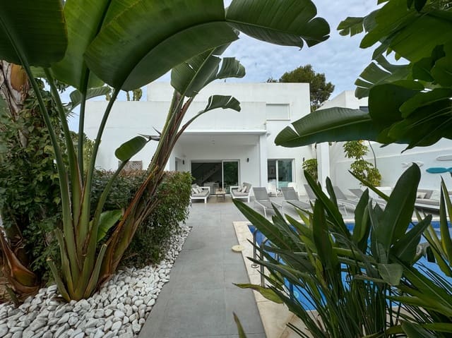 4 makuuhuone Huvila myytävänä paikassa Moraira, Teulada-Moraira mukana uima-altaan - 1 099 000 € (Ref: 8769308)