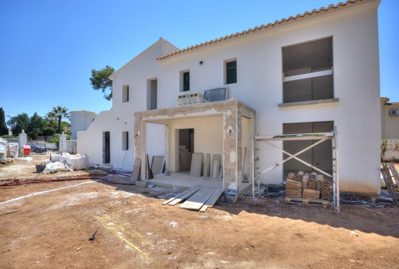 4 soveværelse Villa til salg i Moraira med swimmingpool - € 1.600.000 (Ref: 8853027)