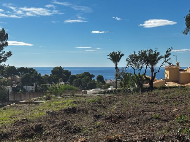Undeveloped Land for sale in Moraira, Teulada-Moraira - € 800,000 (Ref: 8936197)