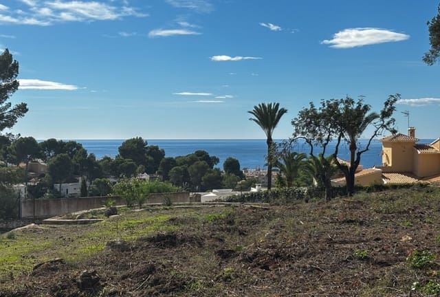 Ubebygd land til salgs i Moraira, Teulada-Moraira - € 800 000 (Ref: 8936197)