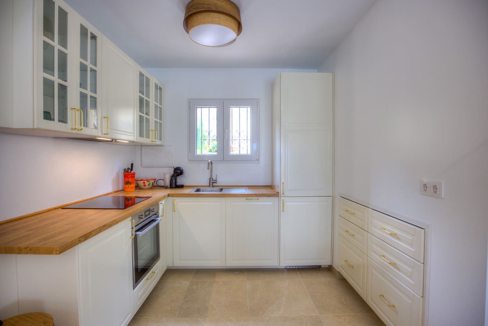 4 bedroom Villa for sale in Moraira with pool - € 560,000 (Ref: 8979912)