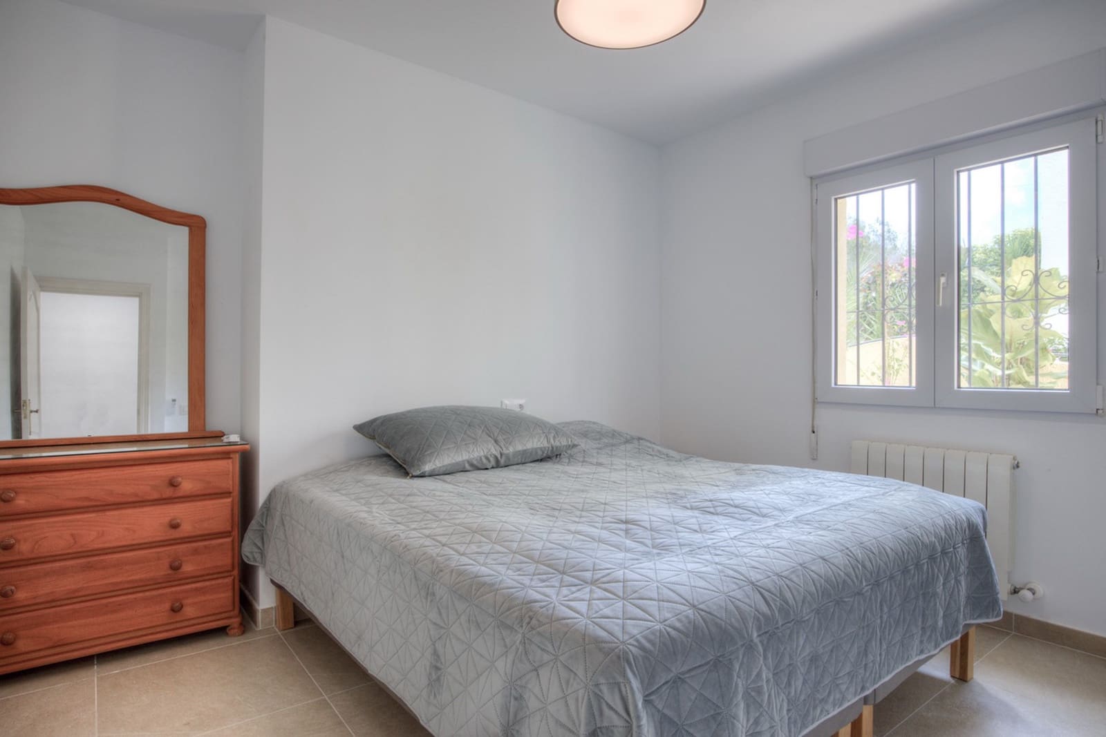 4 bedroom Villa for sale in Moraira with pool - € 560,000 (Ref: 8979912)