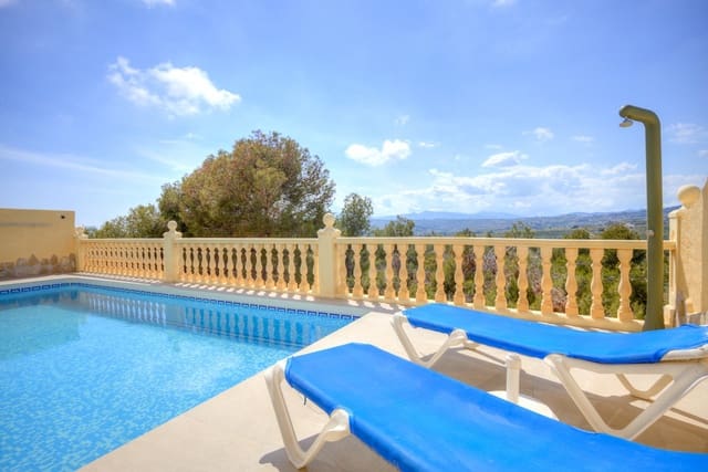 4 bedroom Villa for sale in Moraira, Teulada-Moraira with pool - € 560,000 (Ref: 8979912)