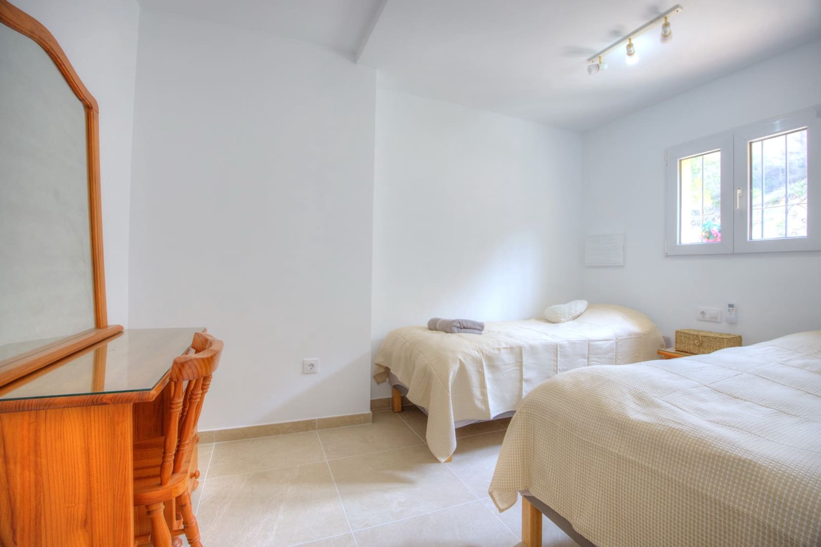 4 bedroom Villa for sale in Moraira with pool - € 560,000 (Ref: 8979912)