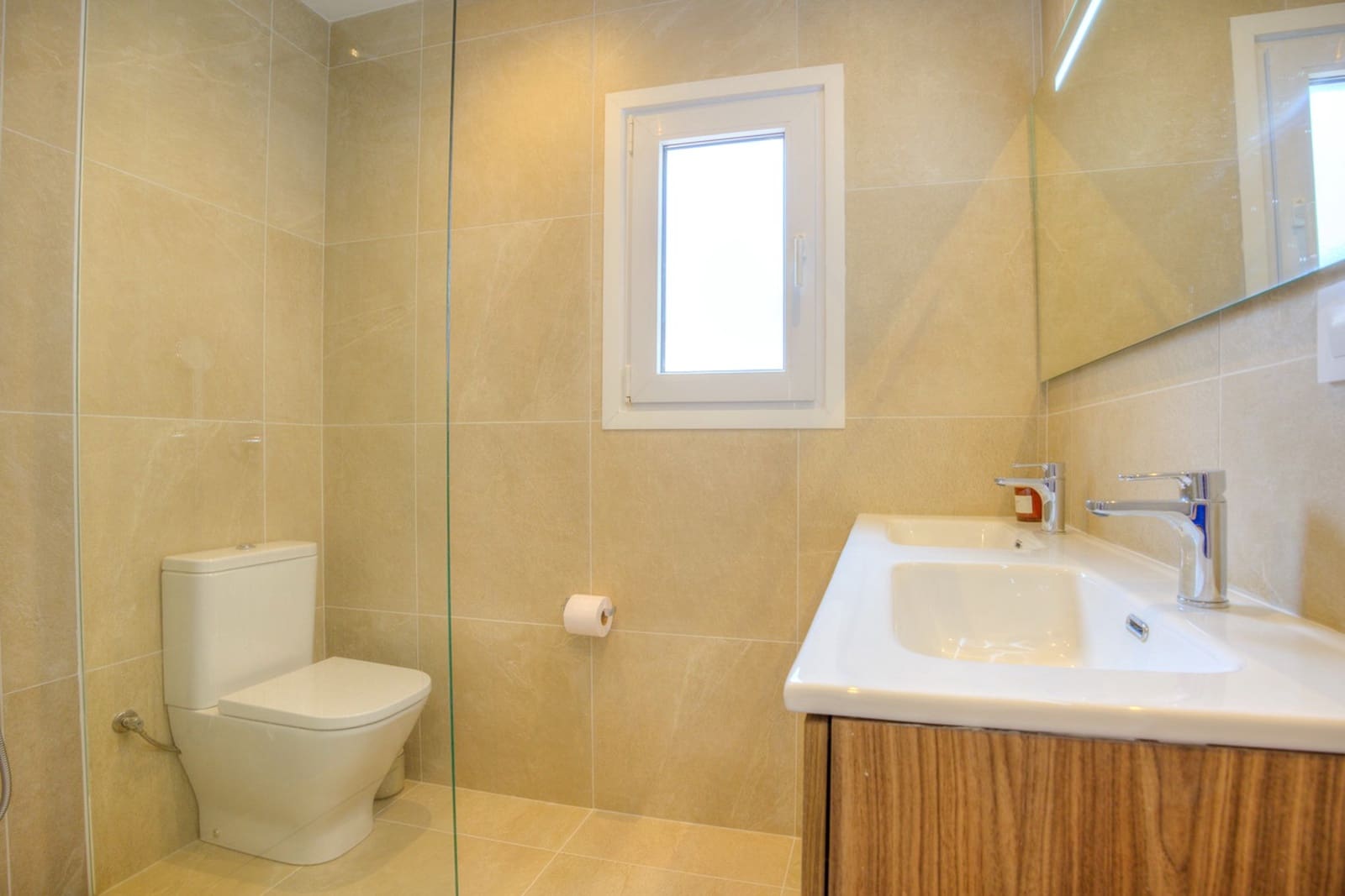 4 bedroom Villa for sale in Moraira with pool - € 560,000 (Ref: 8979912)