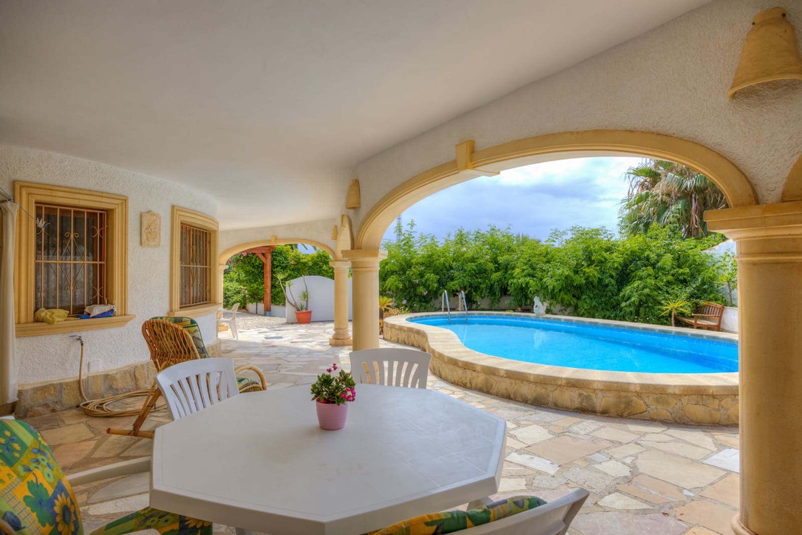 5 Zimmer Villa zu verkaufen in Moraira mit Pool - 745.000 € (Ref: 9109760)