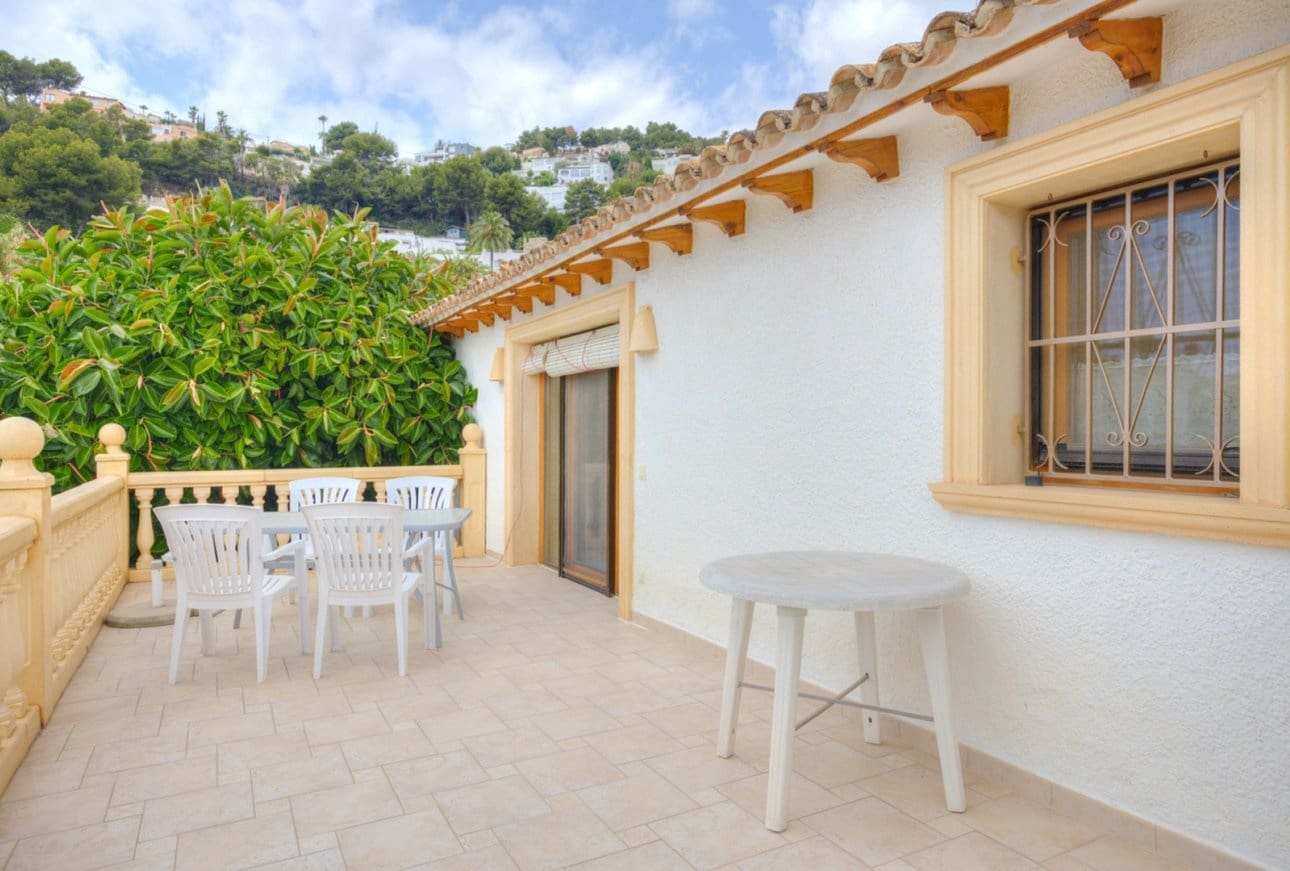 Chalet de 5 habitaciones en Moraira en venta con piscina - 745.000 € (Ref: 9109760)