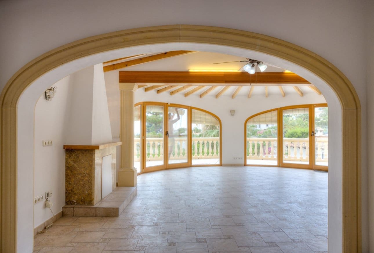 Chalet de 5 habitaciones en Moraira en venta con piscina - 745.000 € (Ref: 9109760)