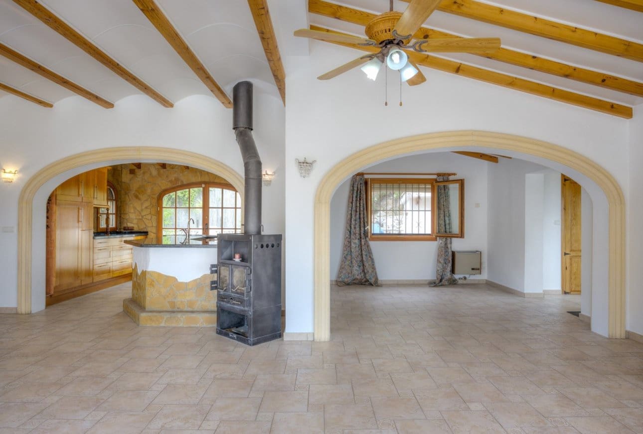 Chalet de 5 habitaciones en Moraira en venta con piscina - 745.000 € (Ref: 9109760)