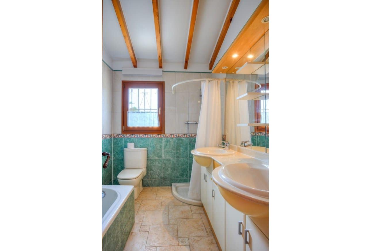 Chalet de 5 habitaciones en Moraira en venta con piscina - 745.000 € (Ref: 9109760)