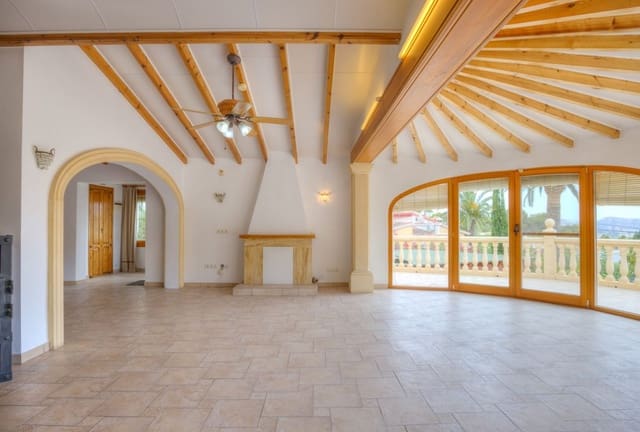 5 makuuhuone Huvila myytävänä paikassa Moraira, Teulada-Moraira mukana uima-altaan - 745 000 € (Ref: 9109760)