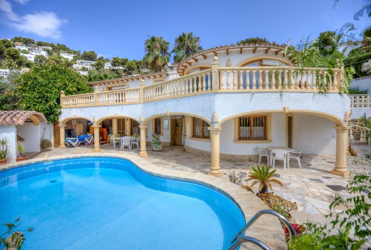 Chalet de 5 habitaciones en Moraira en venta con piscina - 745.000 € (Ref: 9109760)