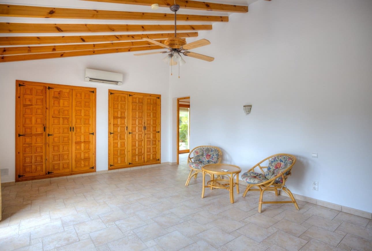 Chalet de 5 habitaciones en Moraira en venta con piscina - 745.000 € (Ref: 9109760)