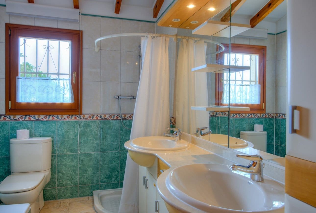 Chalet de 5 habitaciones en Moraira en venta con piscina - 745.000 € (Ref: 9109760)