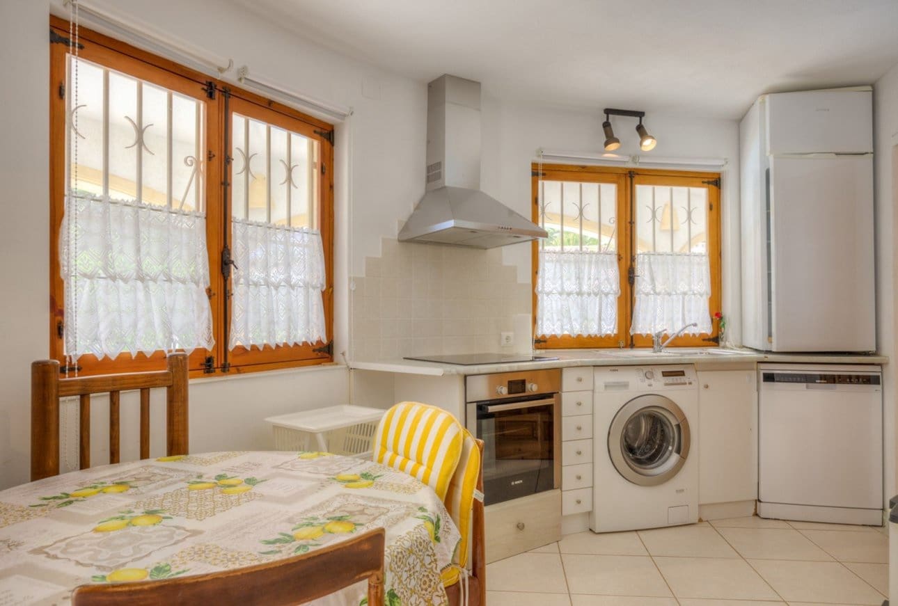 Chalet de 5 habitaciones en Moraira en venta con piscina - 745.000 € (Ref: 9109760)