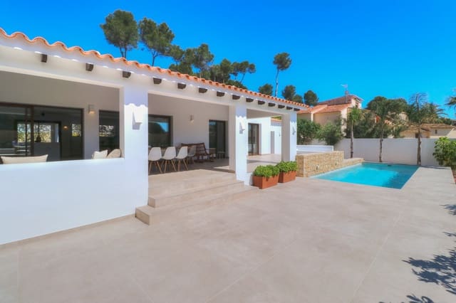 4 Zimmer Villa zu verkaufen in Moraira, Teulada-Moraira mit Pool - 1.750.000 € (Ref: 9164382)