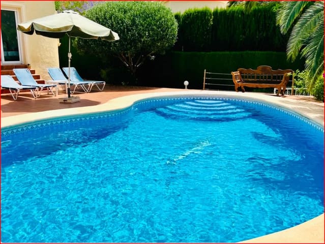 Chalet de 3 habitaciones en Moraira, Teulada-Moraira en venta con piscina - 650.000 € (Ref: 9207420)