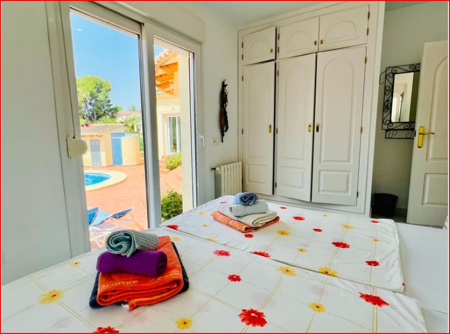 Chalet de 3 habitaciones en Moraira en venta con piscina - 650.000 € (Ref: 9207420)