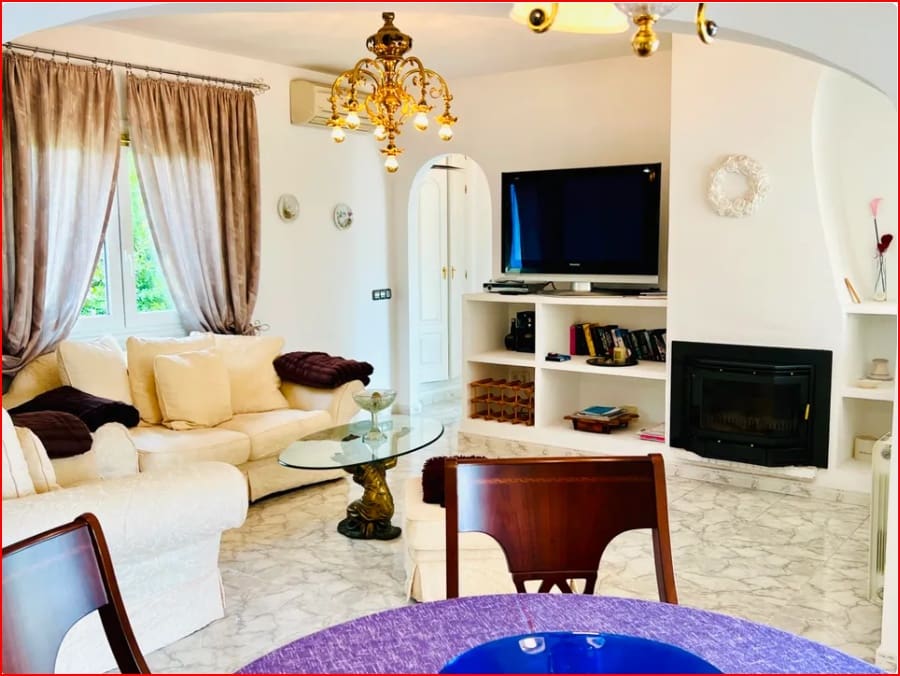 Chalet de 3 habitaciones en Moraira en venta con piscina - 650.000 € (Ref: 9207420)