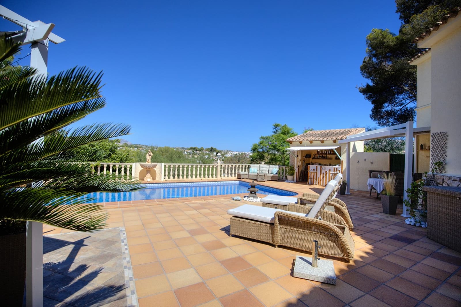 4 soverom Villa til salgs i Moraira med svømmebasseng - € 795 000 (Ref: 9235779)