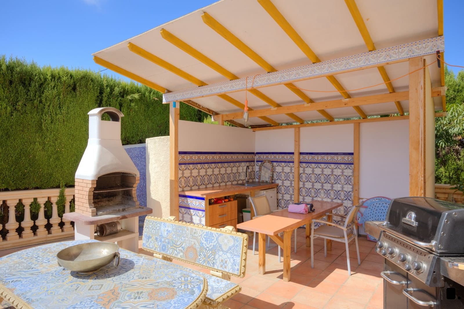 5 quarto Moradia para venda em Calpe / Calp com piscina garagem - 745 000 € (Ref: 9245781)