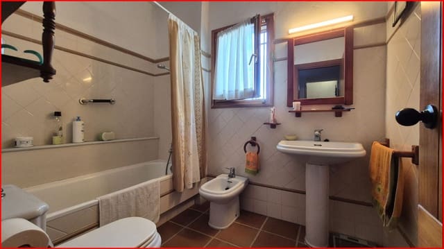 3 bedroom Bungalow for sale in Moraira, Teulada-Moraira with pool - € 435,000 (Ref: 9307043)