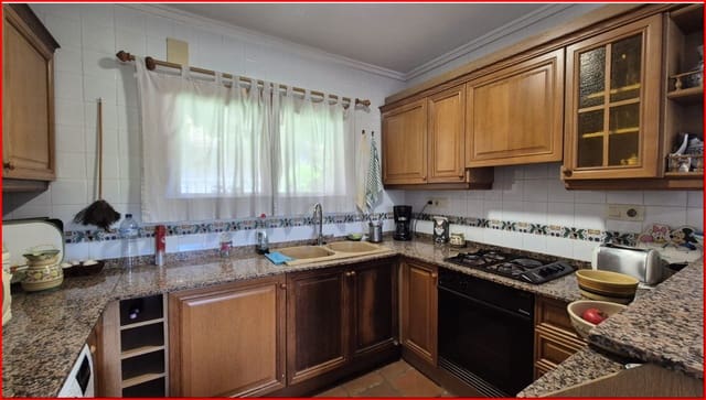 3 bedroom Bungalow for sale in Moraira, Teulada-Moraira with pool - € 435,000 (Ref: 9307043)