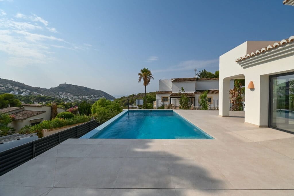 4 soveværelse Villa til salg i Moraira med swimmingpool - € 1.495.000 (Ref: 9307044)