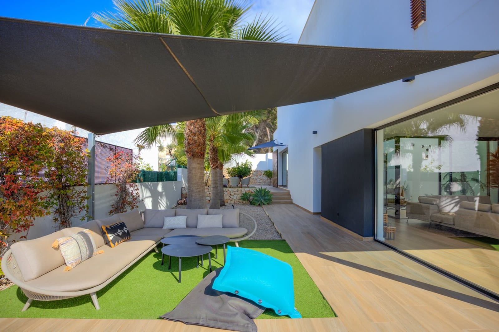 3 slaapkamer Villa te koop in Moraira met zwembad - € 1.175.000 (Ref: 9342223)
