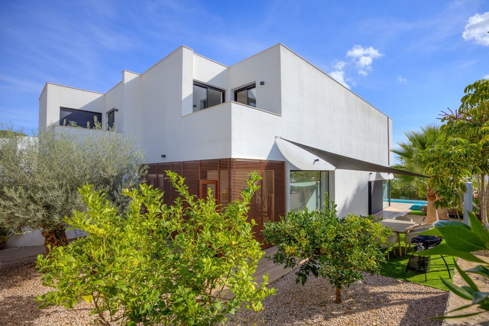 3 slaapkamer Villa te koop in Moraira met zwembad - € 1.175.000 (Ref: 9342223)