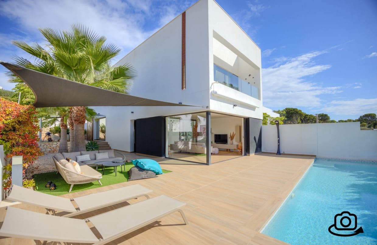 3 slaapkamer Villa te koop in Moraira met zwembad - € 1.175.000 (Ref: 9342223)