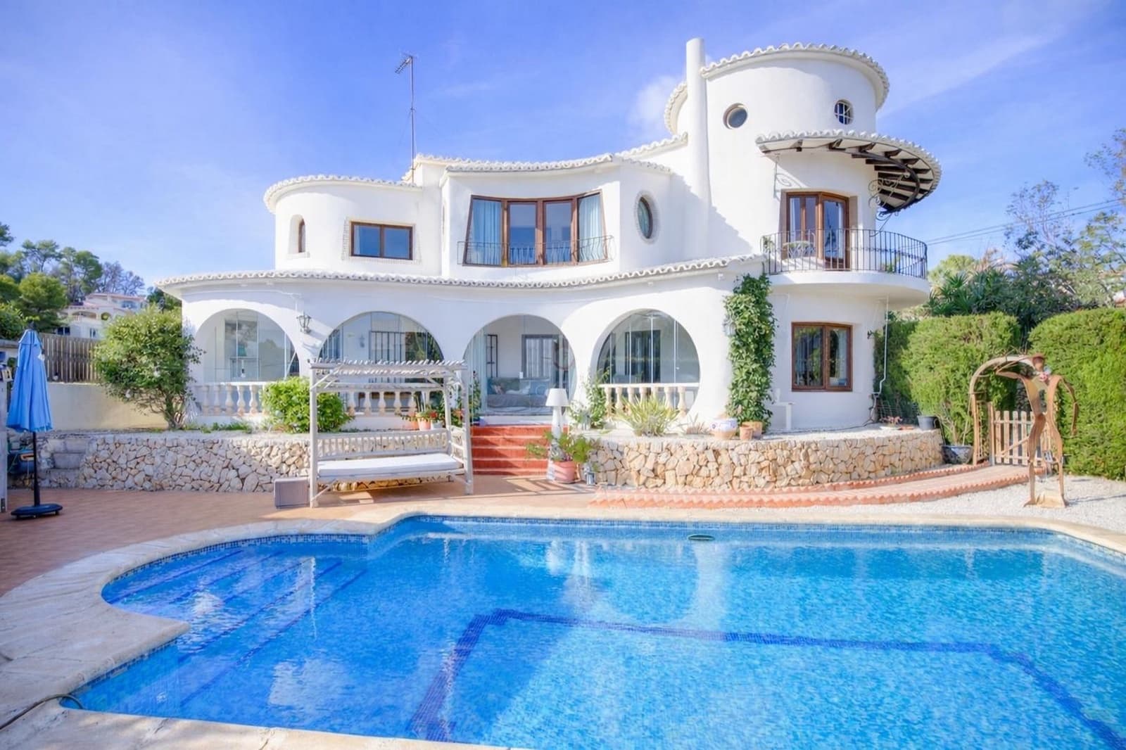 5 bedroom Villa for sale in Benissa with pool garage - € 670,000 (Ref: 9348051)