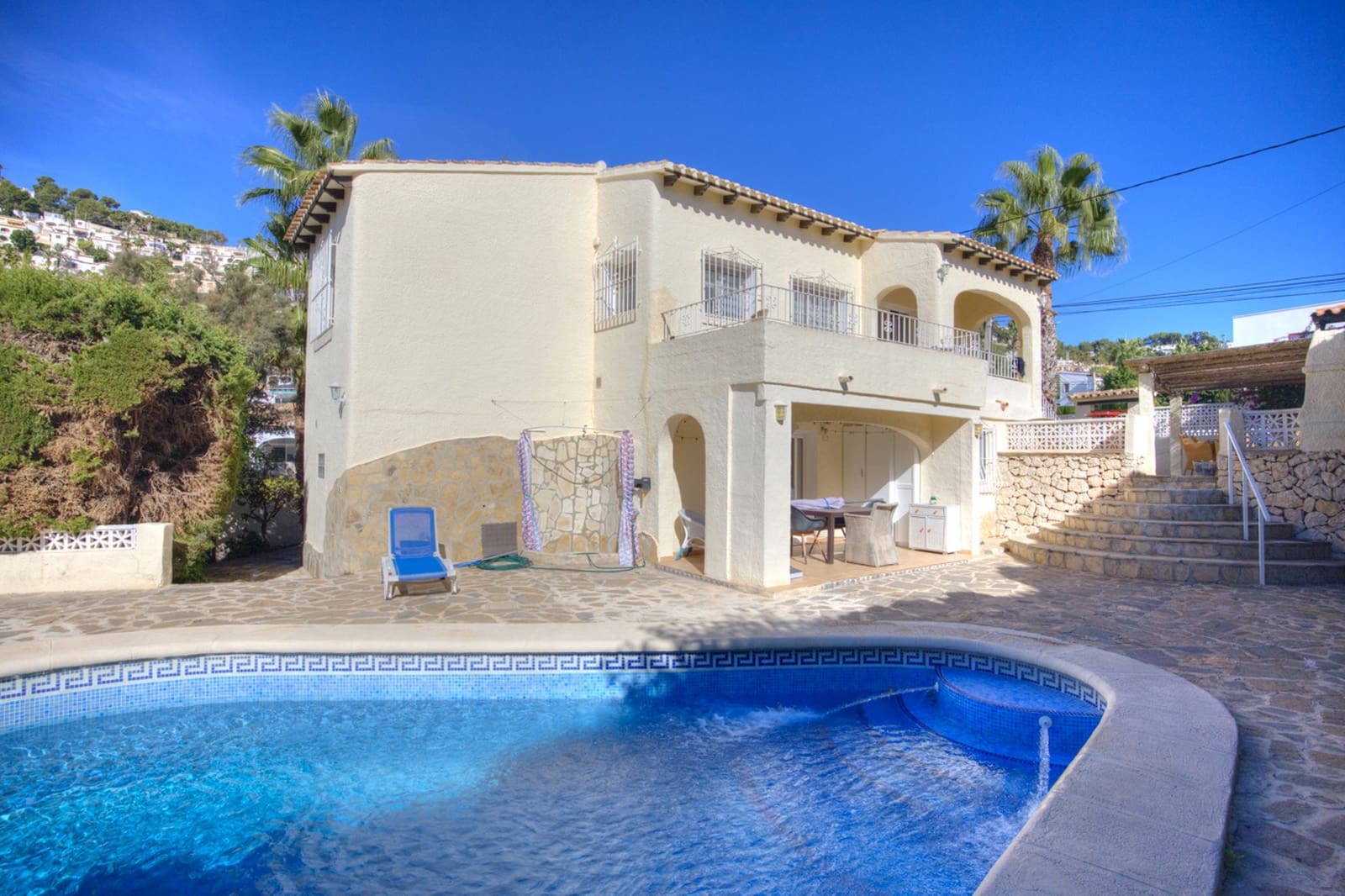 4 bedroom Villa for sale in Moraira with pool garage - € 595,000 (Ref: 9348052)